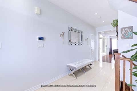 Photo 6 at 40 Killington Avenue, Kleinburg, Vaughan Photo 6 at 40 Killington Avenue, Kleinburg, Vaughan