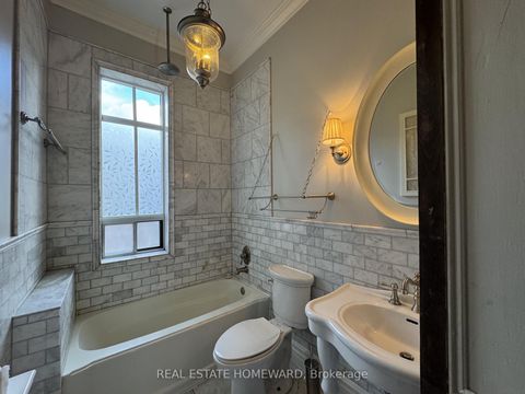 Photo 8 at 109 Gloucester Street, Yonge Corridor, Toronto