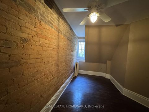 Photo 9 at 109 Gloucester Street, Yonge Corridor, Toronto