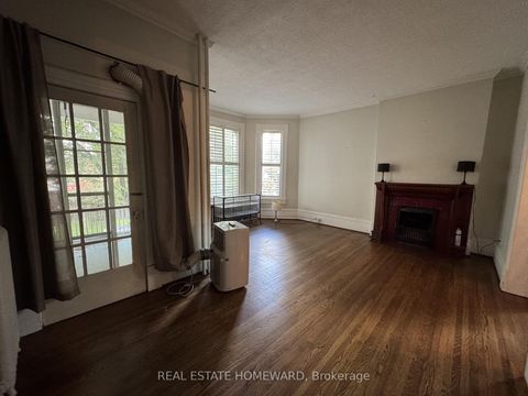 Photo 11 at 109 Gloucester Street, Yonge Corridor, Toronto