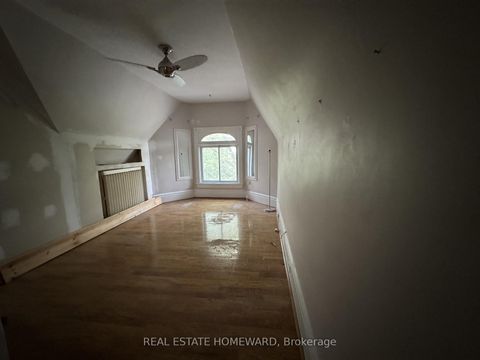 Photo 15 at 109 Gloucester Street, Yonge Corridor, Toronto