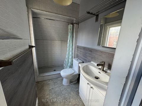 Photo 16 at 109 Gloucester Street, Yonge Corridor, Toronto