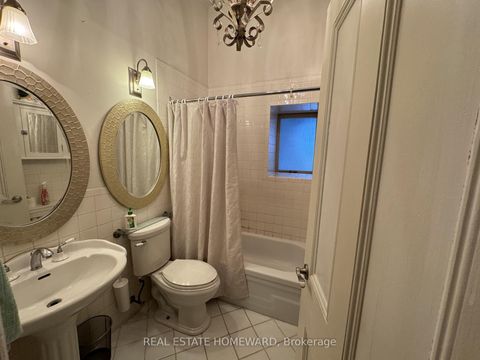 Photo 18 at 109 Gloucester Street, Yonge Corridor, Toronto