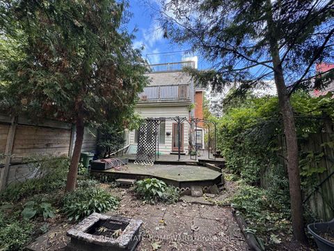 Photo 22 at 109 Gloucester Street, Yonge Corridor, Toronto
