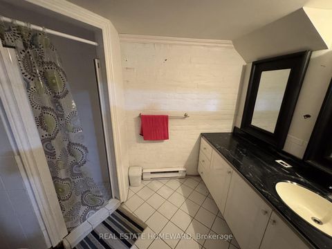 Photo 25 at 109 Gloucester Street, Yonge Corridor, Toronto