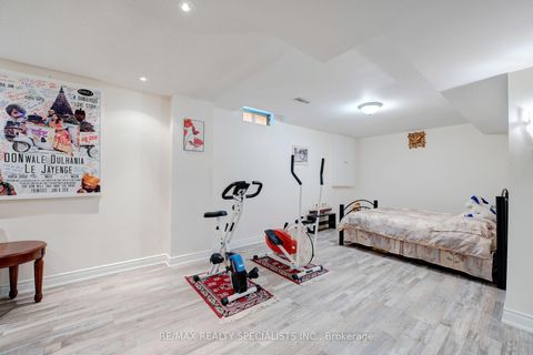 Photo 34 at 36 Devonsleigh Boulevard, Devonsleigh, Richmond Hill