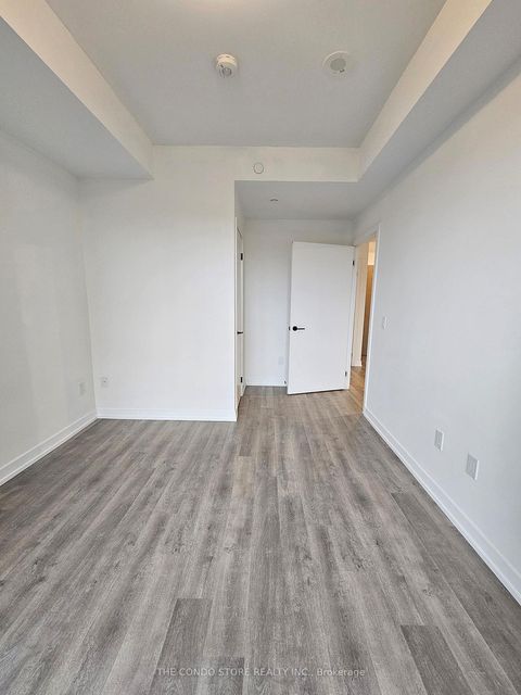 Photo 7 at 334 - 2300 St Clair Avenue W, Junction Area, Toronto