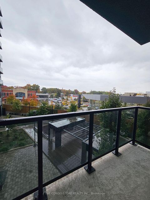 Photo 14 at 334 - 2300 St Clair Avenue W, Junction Area, Toronto