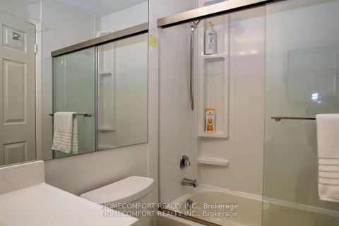 Photo 6 at 701 - 8 Wellesley Street E, Yonge Corridor, Toronto Photo 6 at 701 - 8 Wellesley Street E, Yonge Corridor, Toronto