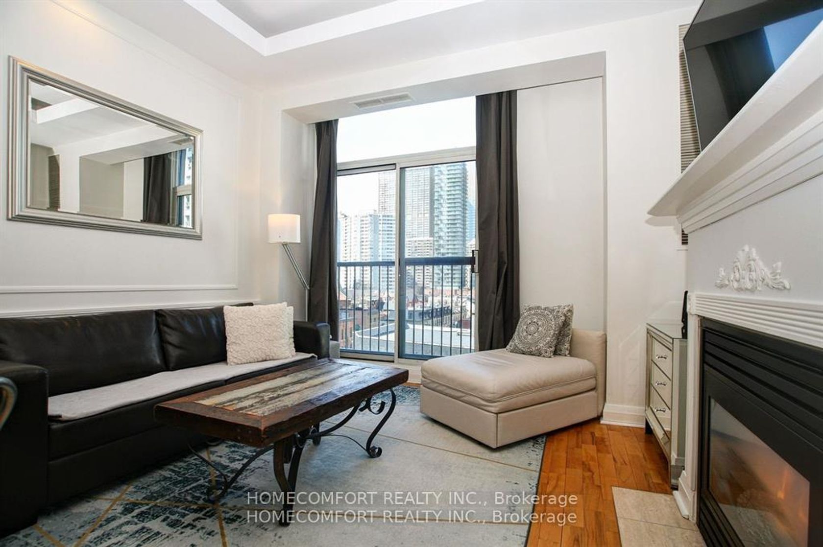701 - 8 Wellesley Street E, Yonge Corridor, Toronto 