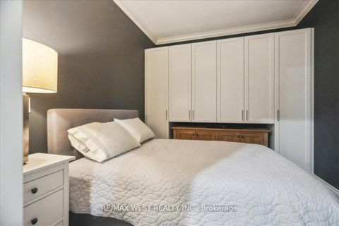 Photo 8 at 545 - 22 Leader Lane, Yonge Corridor, Toronto Photo 8 at 545 - 22 Leader Lane, Yonge Corridor, Toronto