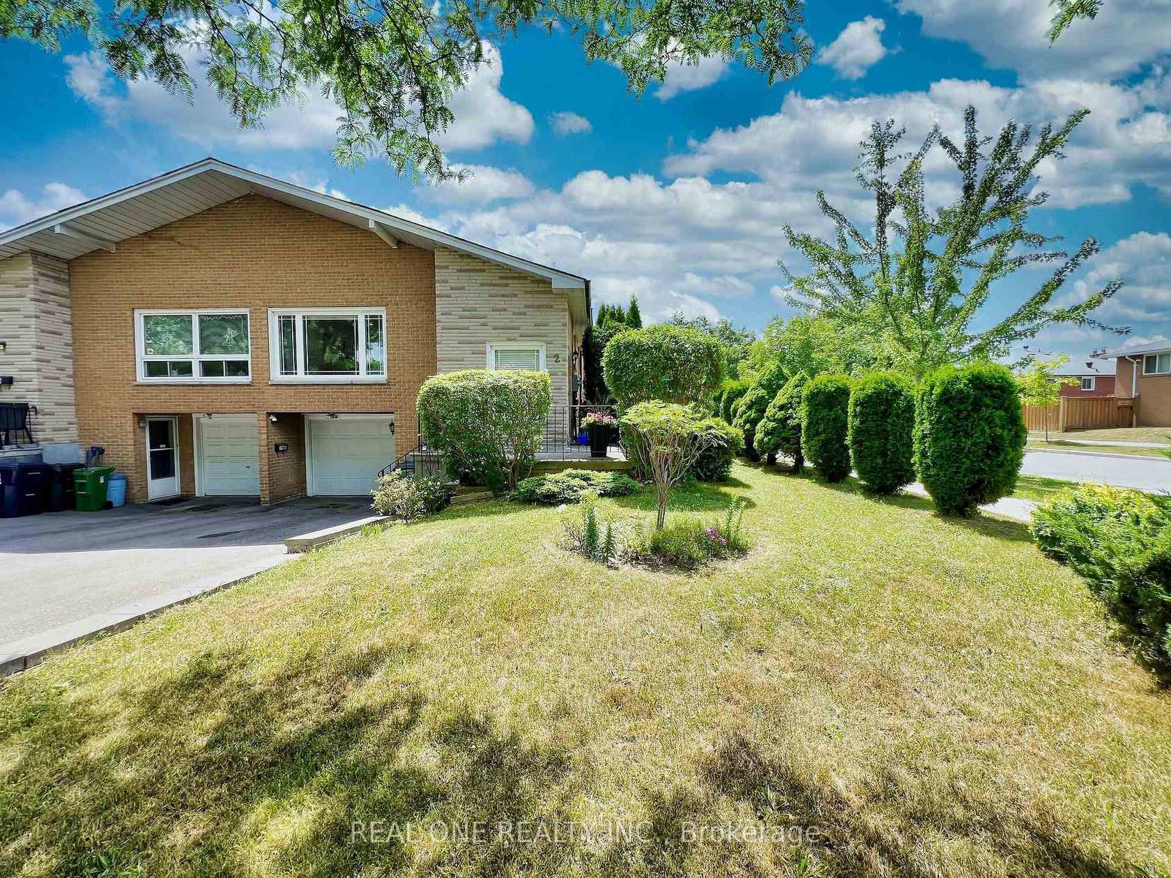 2 James Gray Drive, Steeles, Toronto  by Loree Meneguzzi Real Estate 2 James Gray Drive, Steeles, Toronto