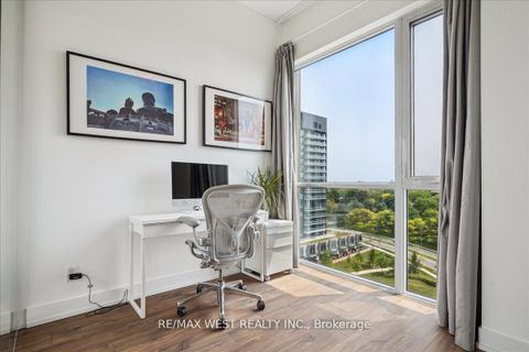 Photo 8 at 1010 - 75 The Donway W, Don Mills, Toronto
