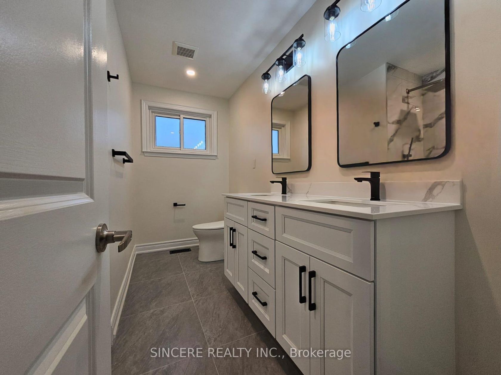 Photo 14 at 32 Colonnade Road, Steeles, Toronto Photo 14 at 32 Colonnade Road, Steeles, Toronto