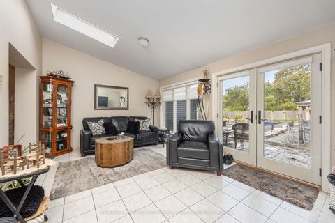 Photo 13 at 18 Wyndcliff Crescent, Victoria Village, Toronto