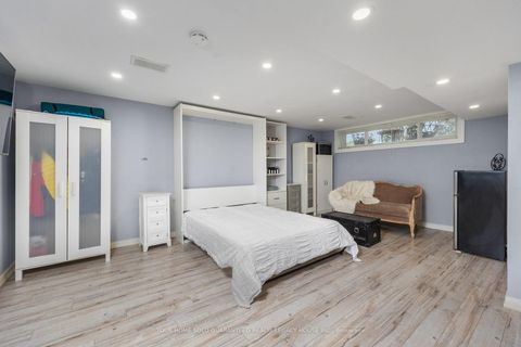 Photo 24 at 18 Wyndcliff Crescent, Victoria Village, Toronto
