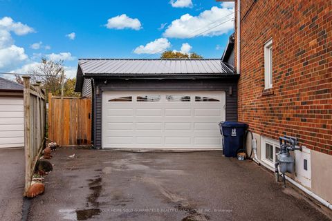 Photo 29 at 18 Wyndcliff Crescent, Victoria Village, Toronto