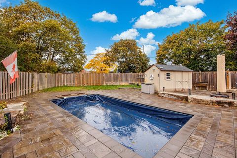 Photo 33 at 18 Wyndcliff Crescent, Victoria Village, Toronto