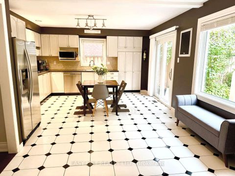 Photo 15 at 1257 McCraney Street E, CP College Park, Oakville