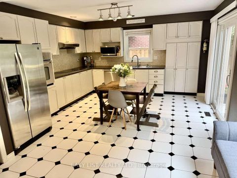 Photo 16 at 1257 McCraney Street E, CP College Park, Oakville