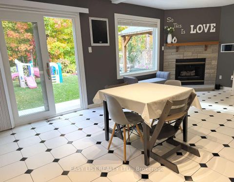 Photo 17 at 1257 McCraney Street E, CP College Park, Oakville