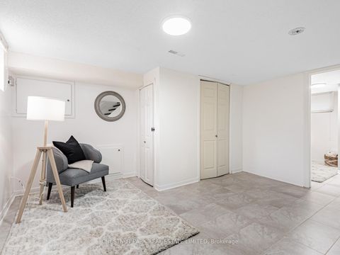 Photo 8 at 8 - 740 Kennedy Road, Ionview, Toronto