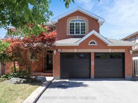 Photo 0 at 32 Bloom Crescent, Ardagh, Barrie
