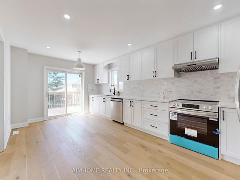 Photo 3 at 32 Bloom Crescent, Ardagh, Barrie