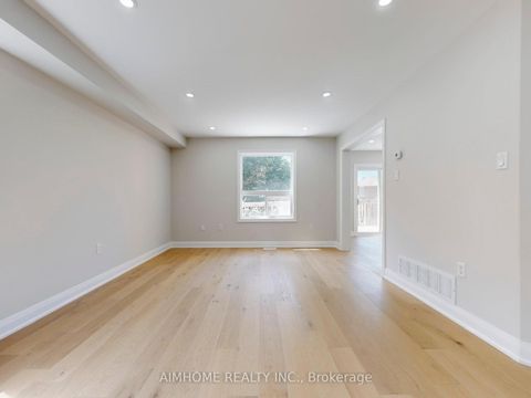 Photo 9 at 32 Bloom Crescent, Ardagh, Barrie