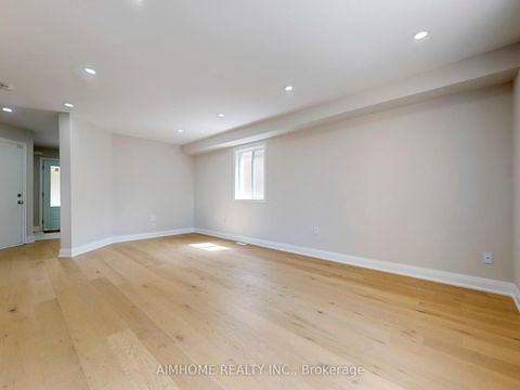 Photo 11 at 32 Bloom Crescent, Ardagh, Barrie