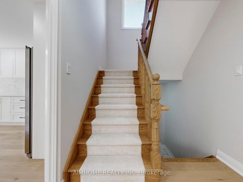 Photo 13 at 32 Bloom Crescent, Ardagh, Barrie