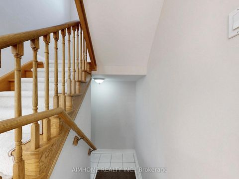 Photo 28 at 32 Bloom Crescent, Ardagh, Barrie