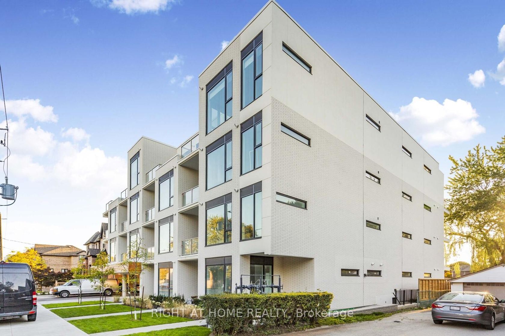 406 - 722 Marlee Avenue, Glen Park, Toronto  by Loree Meneguzzi Real Estate 406 - 722 Marlee Avenue, Glen Park, Toronto