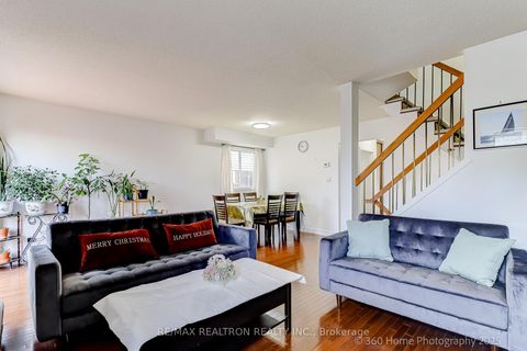 Photo 6 at 51 Campania Crescent, Milliken, Toronto