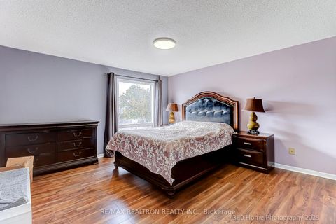 Photo 12 at 51 Campania Crescent, Milliken, Toronto Photo 12 at 51 Campania Crescent, Milliken, Toronto