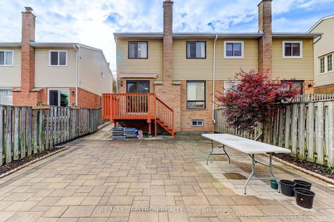 Photo 23 at 51 Campania Crescent, Milliken, Toronto