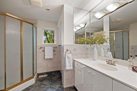 Photo 10 at 463 Grand Boulevard, FA Falgarwood, Oakville