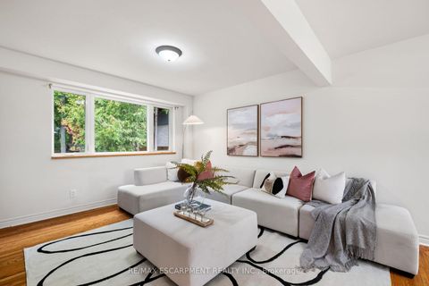 Photo 11 at 463 Grand Boulevard, FA Falgarwood, Oakville