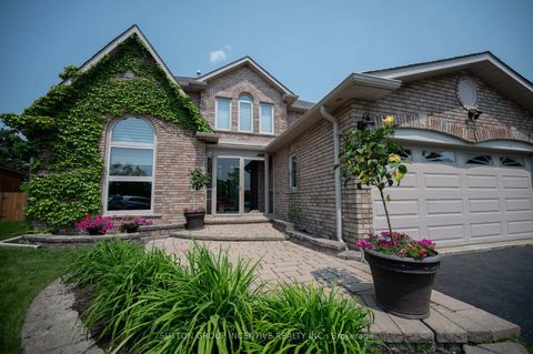 Photo 1 at 10 Gordon Court, West Bayfield, Barrie Photo 1 at 10 Gordon Court, West Bayfield, Barrie