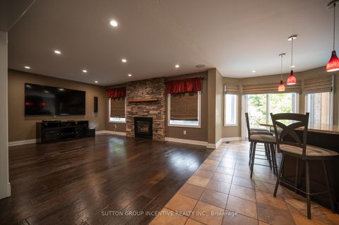 Photo 7 at 10 Gordon Court, West Bayfield, Barrie
