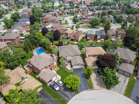 Photo 21 at 10 Gordon Court, West Bayfield, Barrie