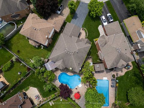 Photo 24 at 10 Gordon Court, West Bayfield, Barrie