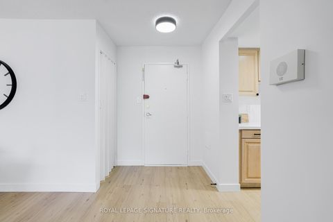 Photo 1 at 203 - 3151 Bridletowne Circle, L'Amoreaux, Toronto