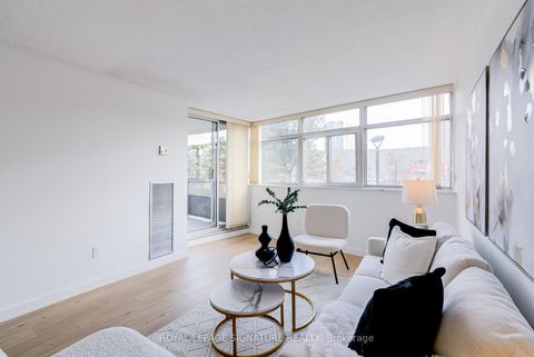 Photo 4 at 203 - 3151 Bridletowne Circle, L'Amoreaux, Toronto