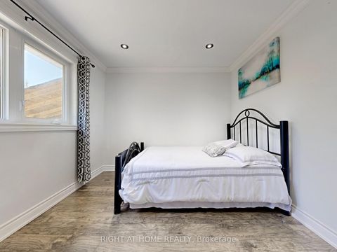 Photo 16 at 174 LANGSTAFF Road, South Richvale, Richmond Hill