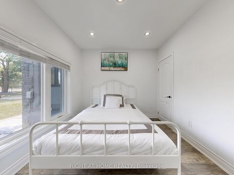 Photo 19 at 174 LANGSTAFF Road, South Richvale, Richmond Hill