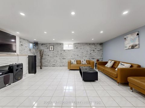 Photo 25 at 174 LANGSTAFF Road, South Richvale, Richmond Hill