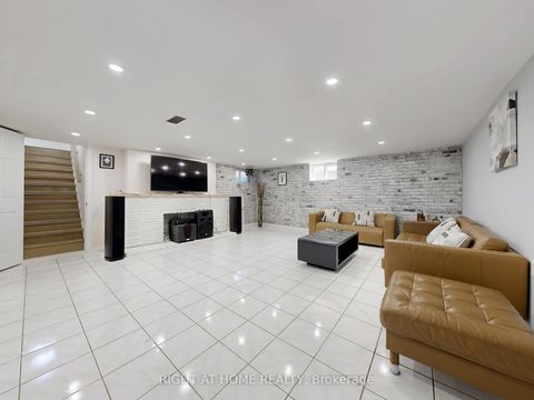 Photo 26 at 174 LANGSTAFF Road, South Richvale, Richmond Hill