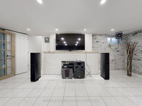 Photo 28 at 174 LANGSTAFF Road, South Richvale, Richmond Hill