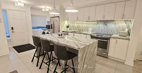 Photo 4 at 5 - 122 Glen Manor Drive, The Beaches, Toronto